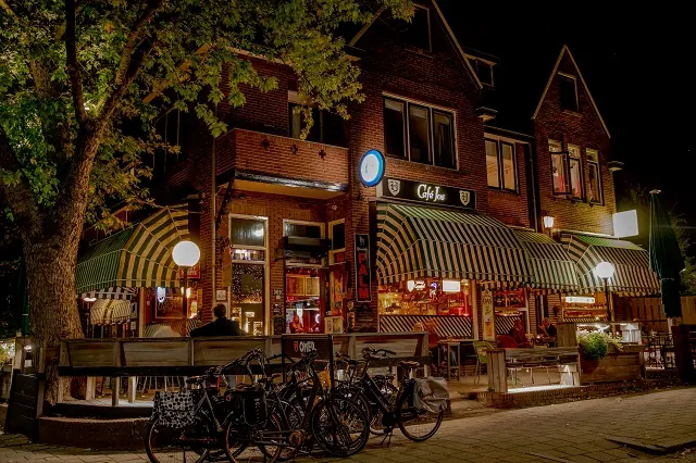 cafe jos meesterschenkerij nijmegen buitenkant links
