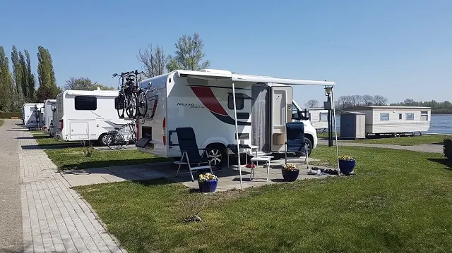 camping Waalstrand nijmegen