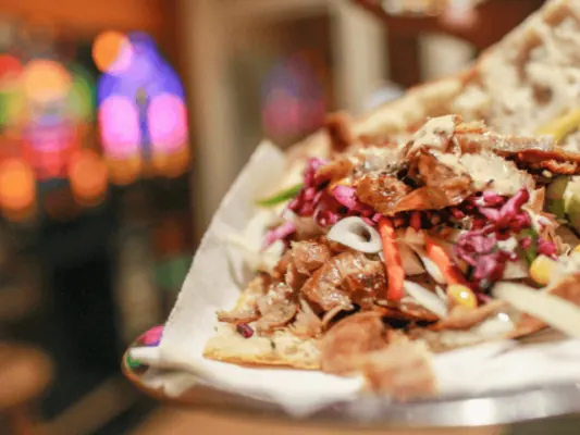 Zin in een Broodje Shoarma? Bezoek Deze Tentjes in Nijmegen
