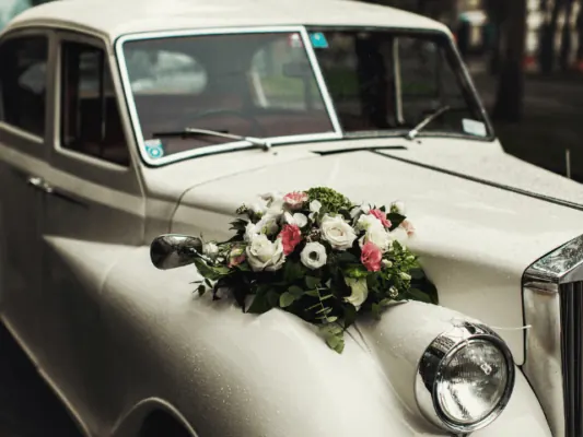 Oldtimer of sportauto: Welke trouwauto kies jij?
