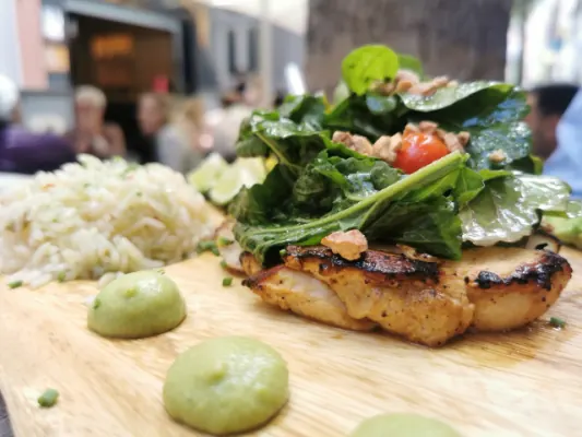 Betaalbaar uit eten in Nijmegen: zo doe je dat!