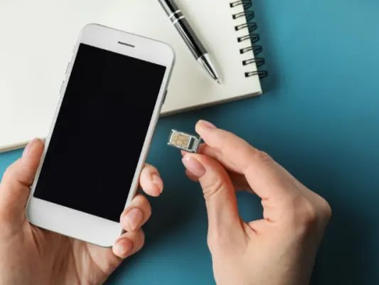 Nieuw in Nijmegen voor studie of werk? Zo start je slim met een prepaid simkaart!