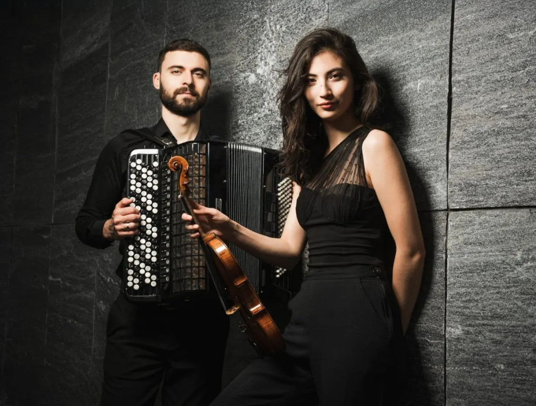 “Tanz durch die Epochen” – Kamerconcert met viool en accordeon